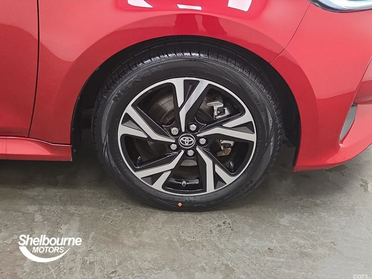 Toyota Yaris Hatchback, Petrol Hybrid, 2025, Red