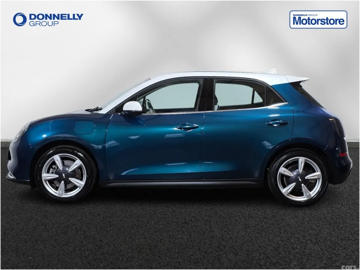 Other Other Hatchback, Electric, 2022, Green