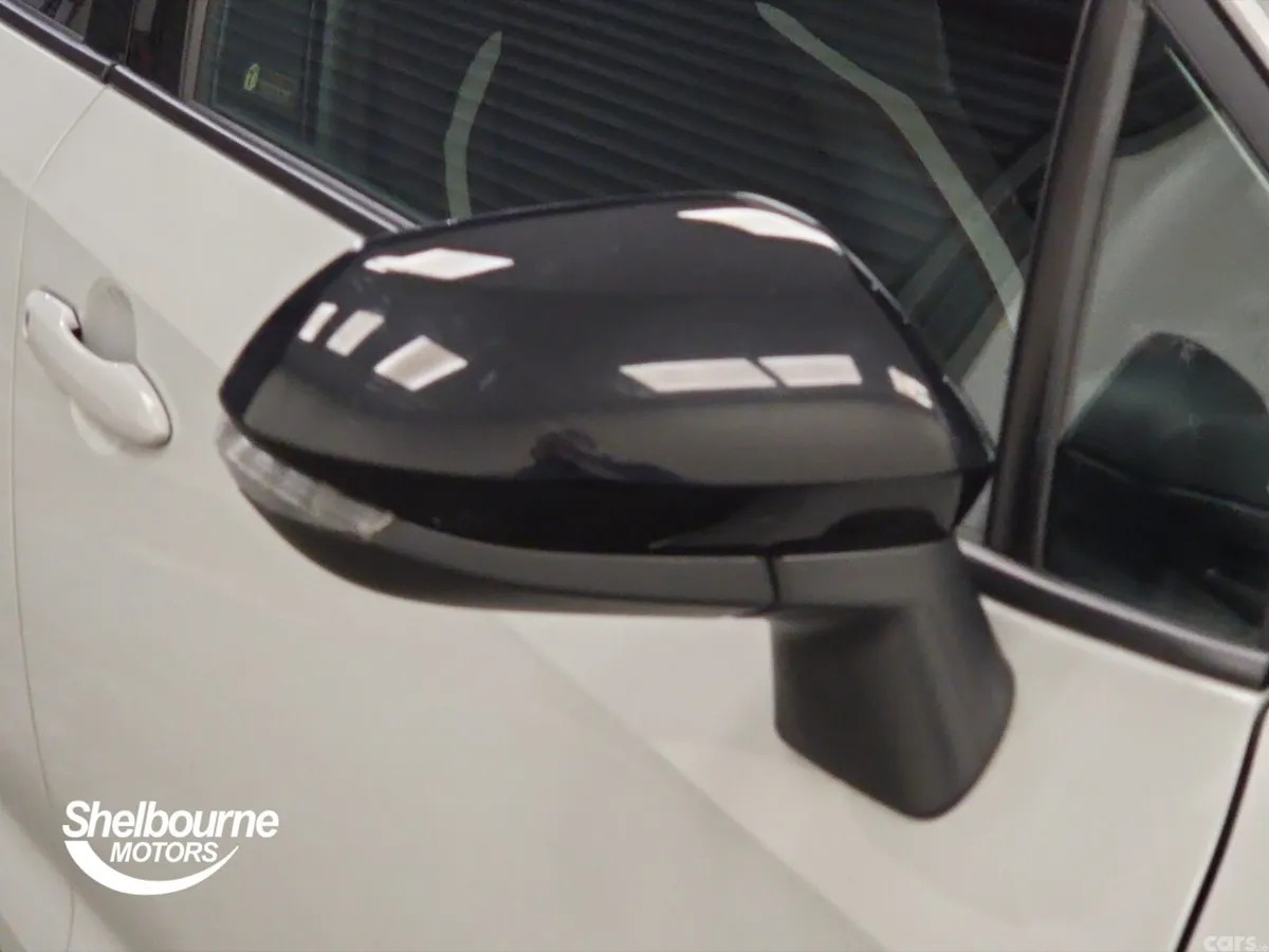 Toyota Corolla Hatchback, 2025, 
