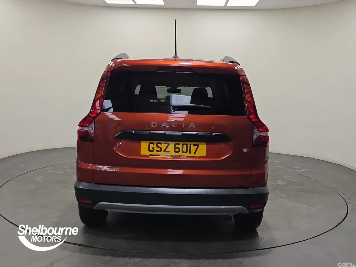 Dacia Jogger MPV, Petrol, 2022, Brown