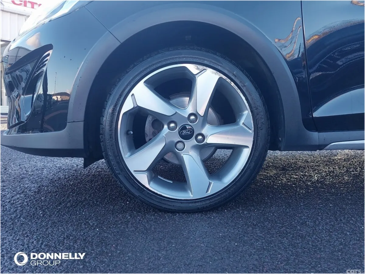 Ford Fiesta Hatchback, Petrol, 2020, Black