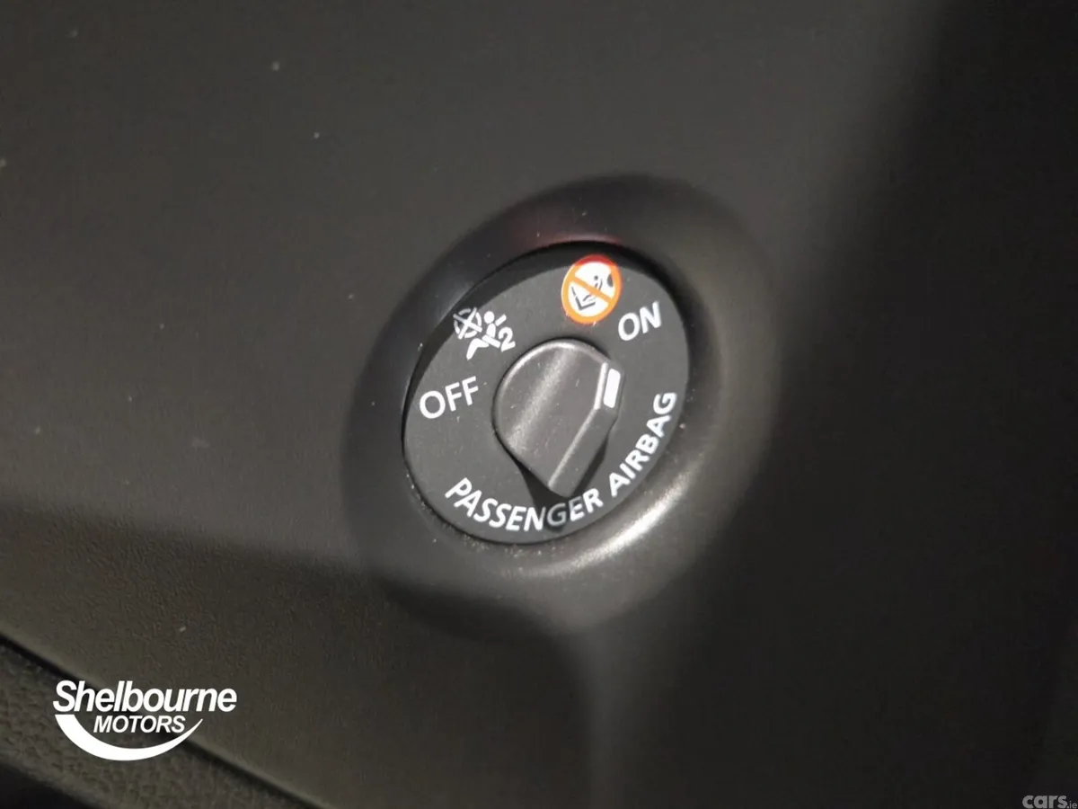 Renault Captur Hatchback, Petrol Hybrid, 2023, Grey