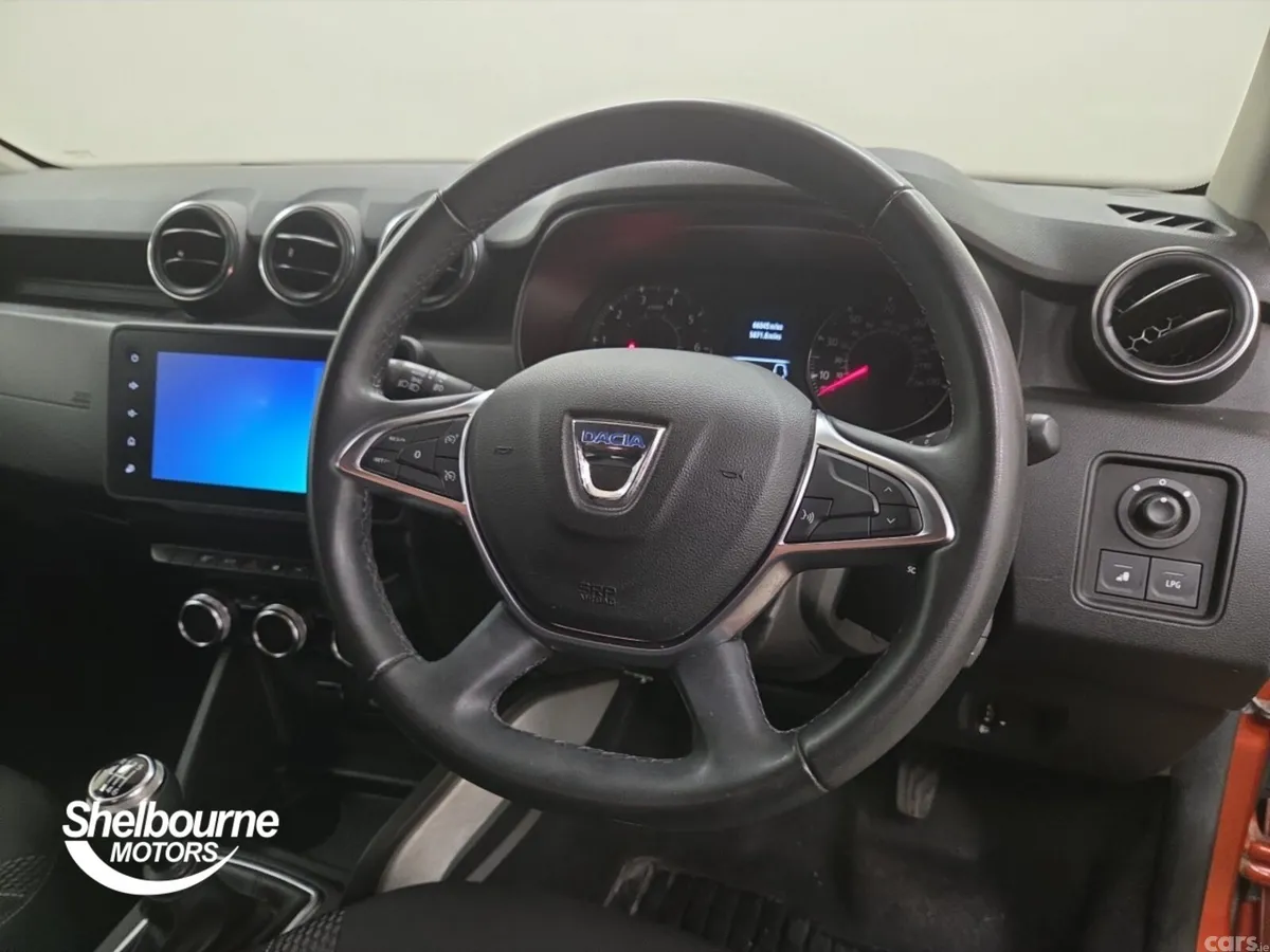 Dacia Duster Estate, Petrol Gas, 2022, Orange