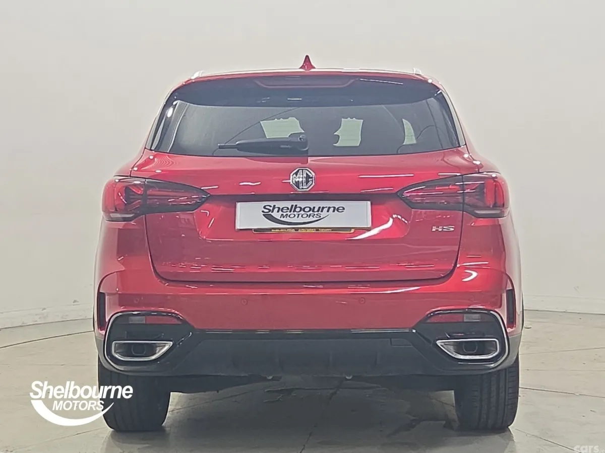 MG HS Hatchback, Petrol, 2023, Red