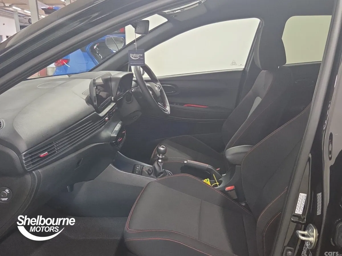 Hyundai i20 Hatchback, Petrol, 2023, Black