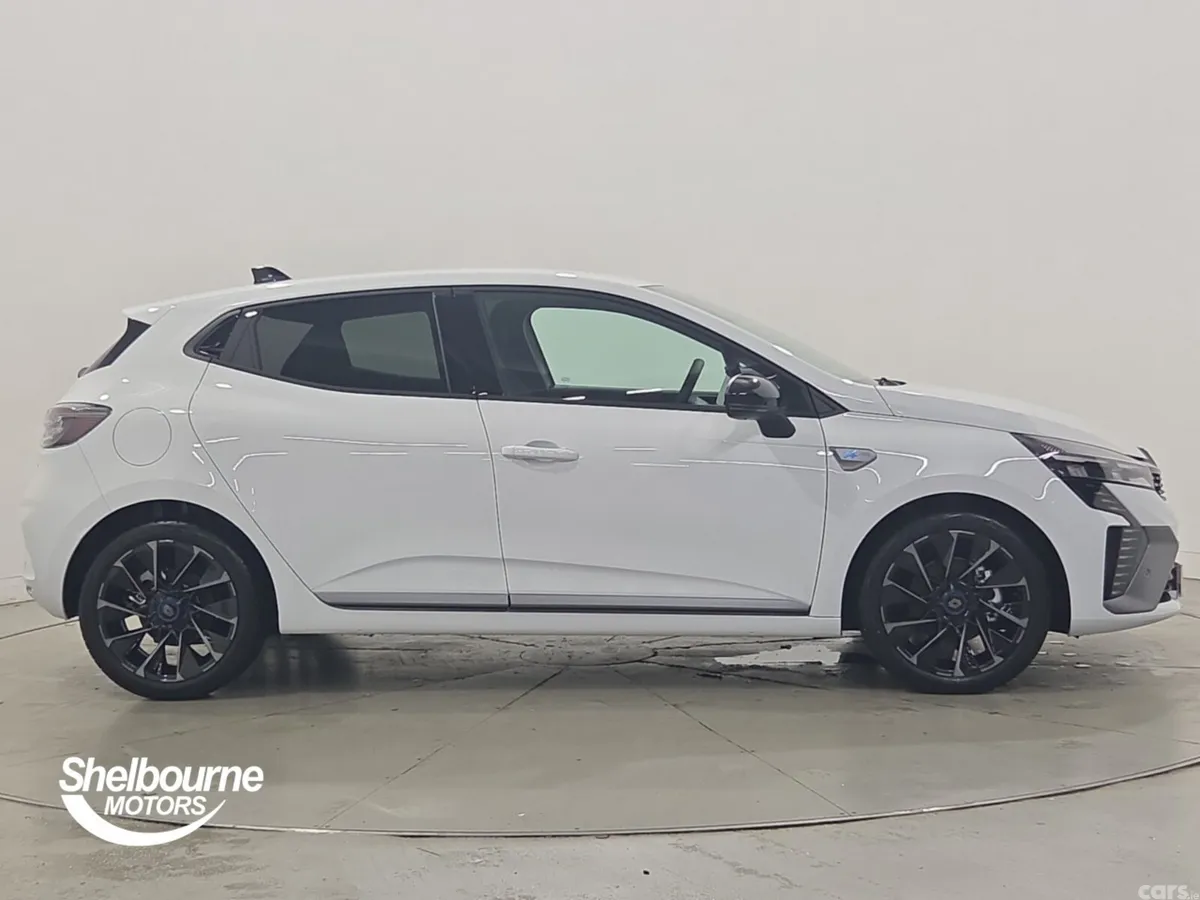 Renault Clio Hatchback, 2026, 