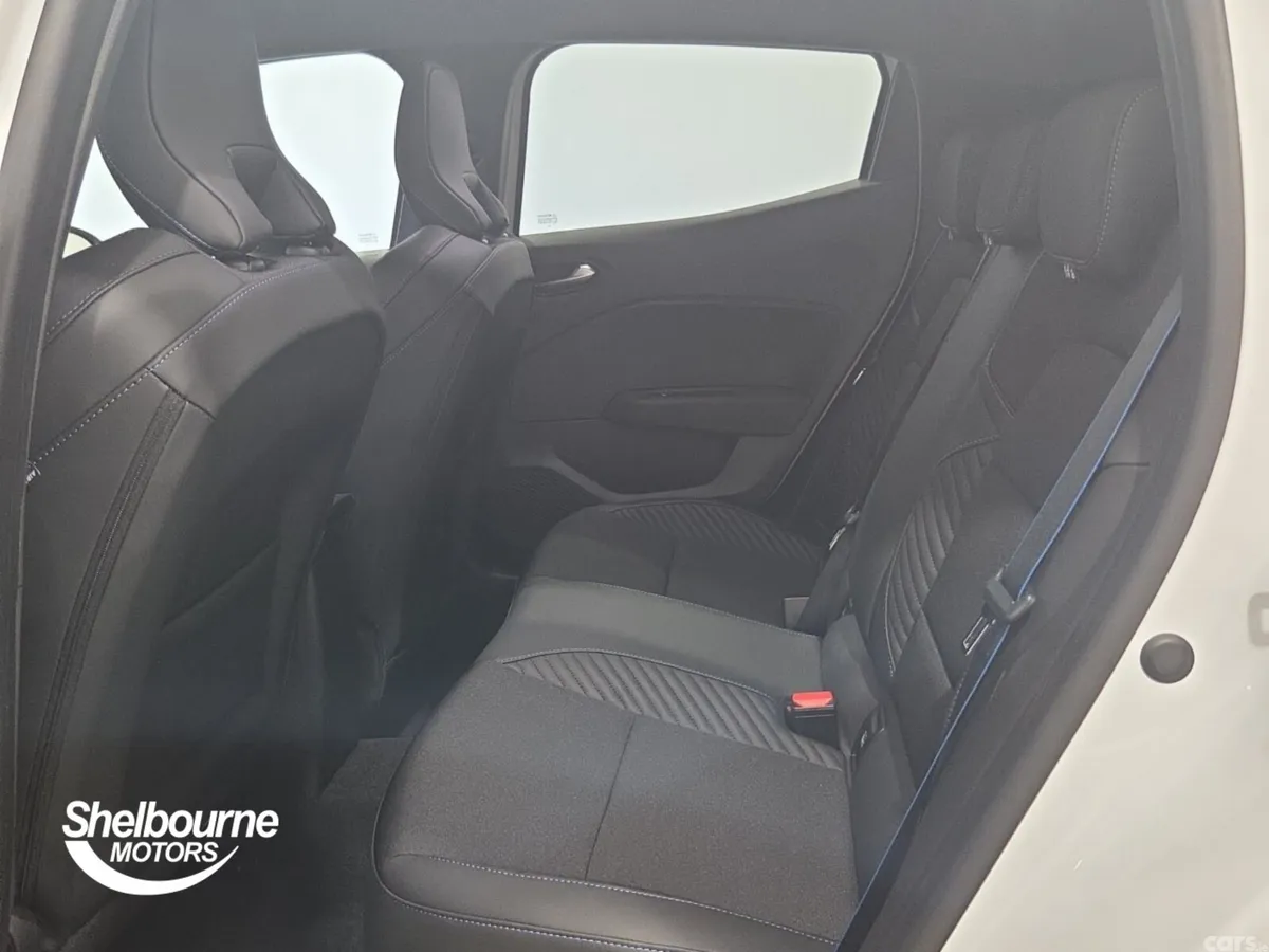 Renault Clio Hatchback, 2026, 