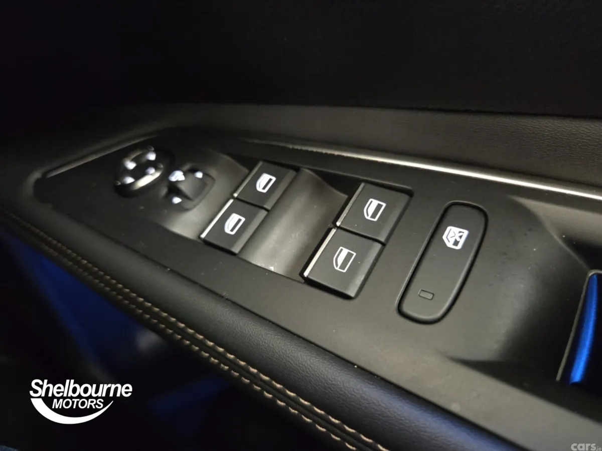 Peugeot 3008 Estate, Petrol, 2023, White