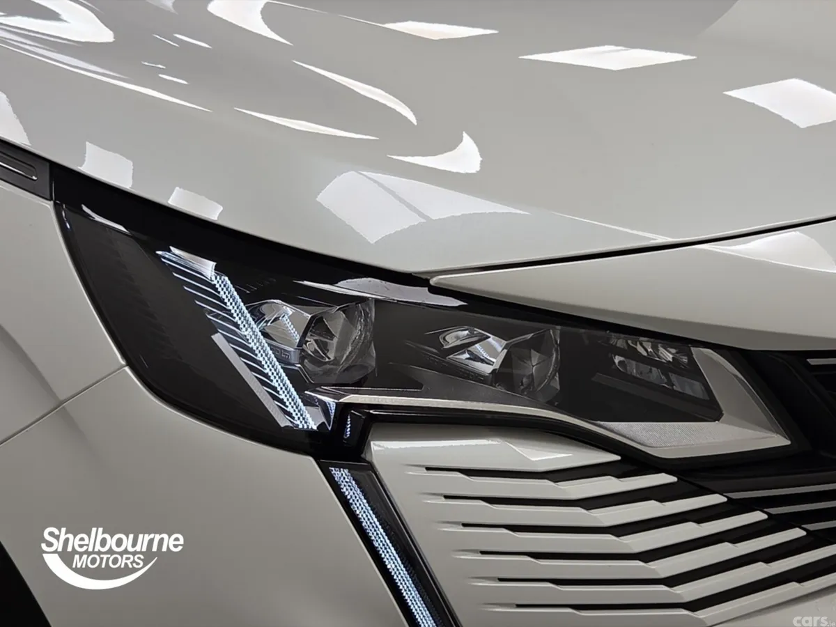 Peugeot 3008 Estate, Petrol, 2023, White
