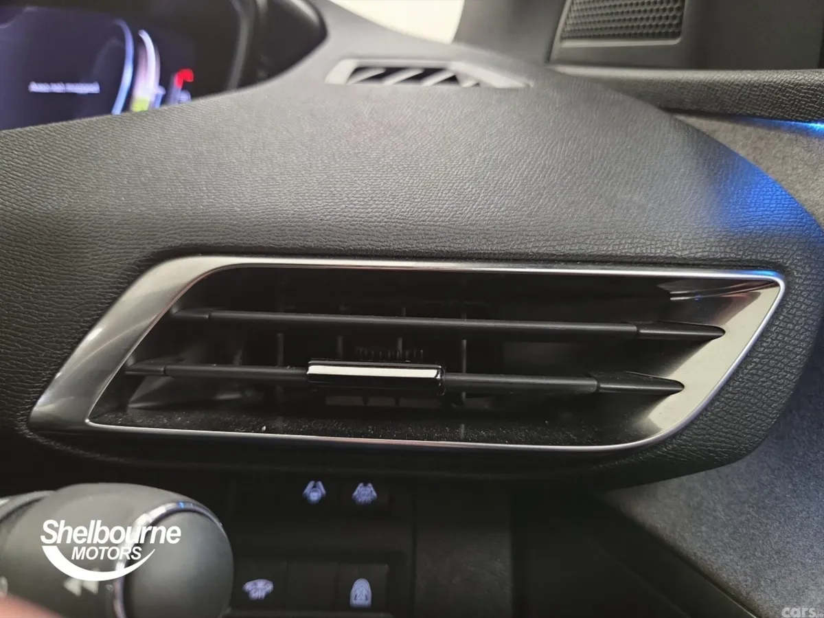 Peugeot 3008 Estate, Petrol, 2023, White