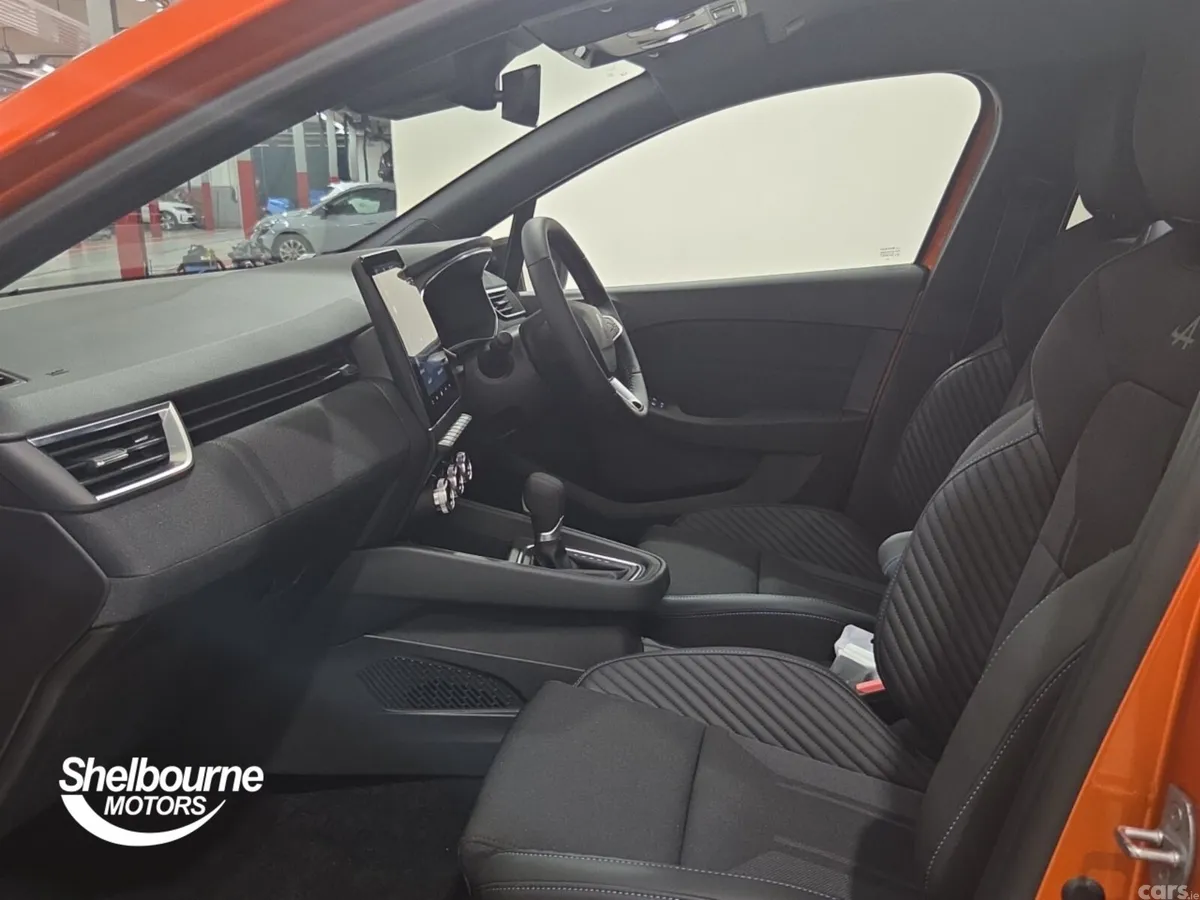 Renault Clio Hatchback, 2026, 