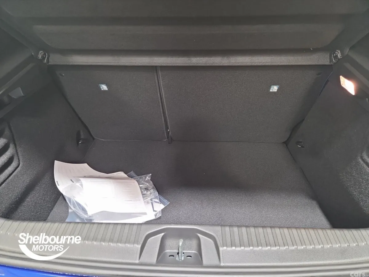 Renault Clio Hatchback, 2026, 