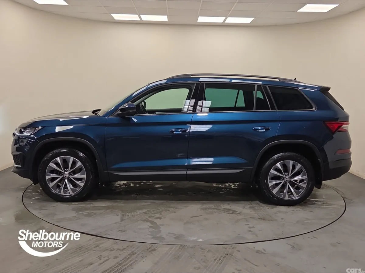 Skoda Kodiaq Estate, Petrol, 2023, Blue