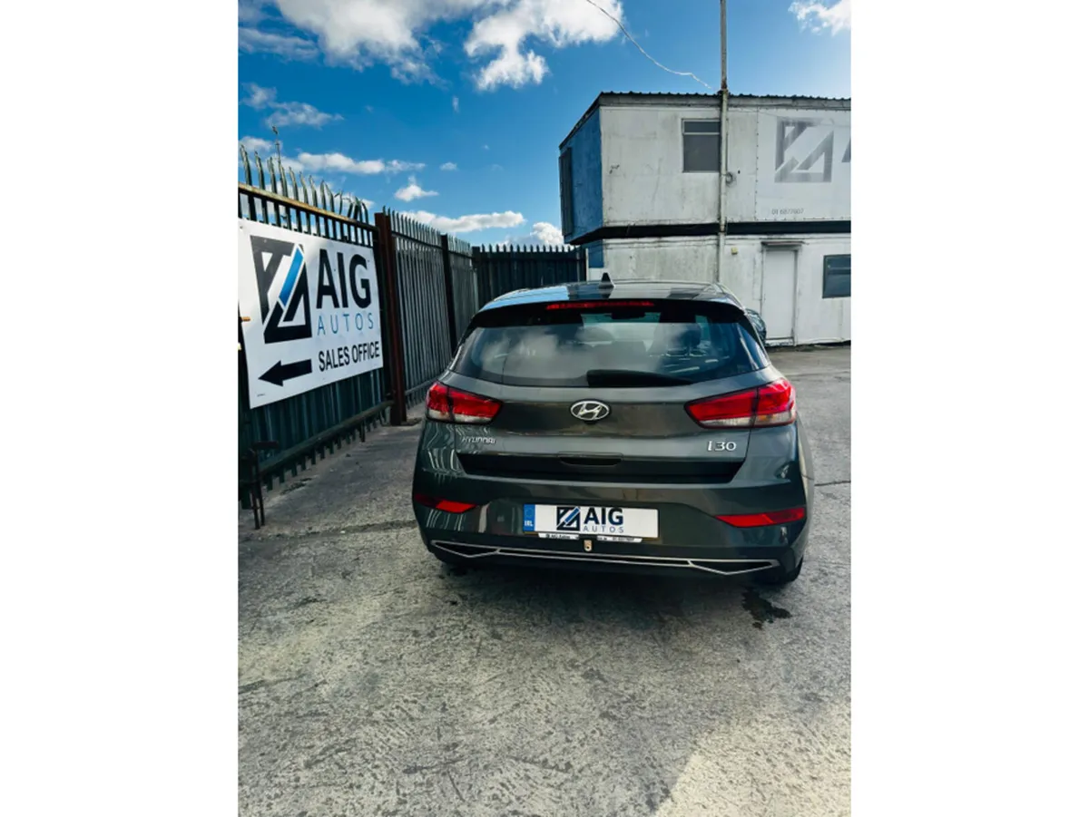 Hyundai i30 Hatchback, Petrol Hybrid, 2022, Grey