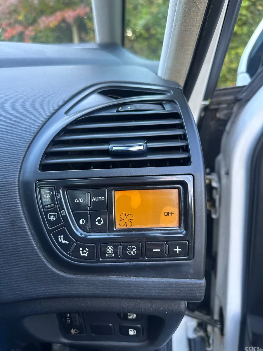 Citroen C4 Picasso MPV, Diesel, 2013, White