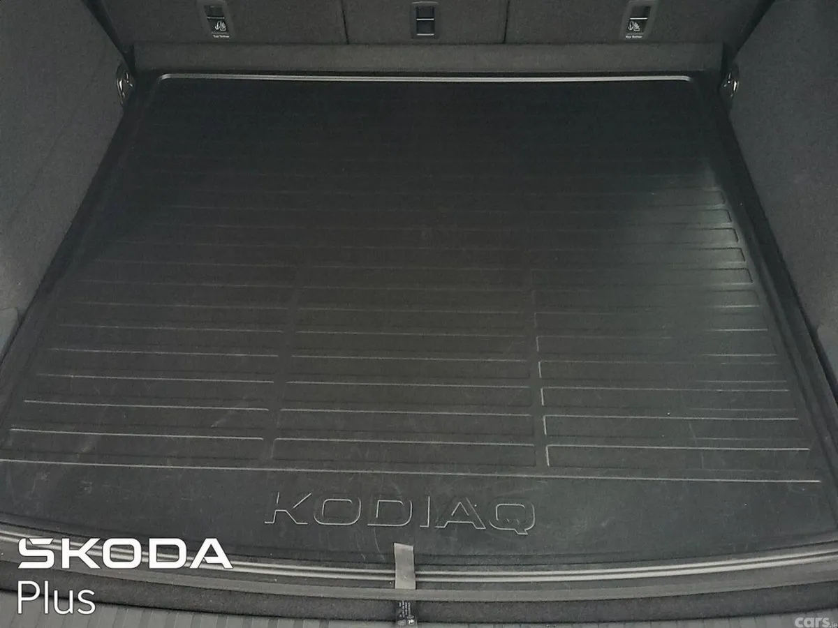 Skoda Kodiaq SUV, Petrol Plug-in Hybrid, 2026, Blue
