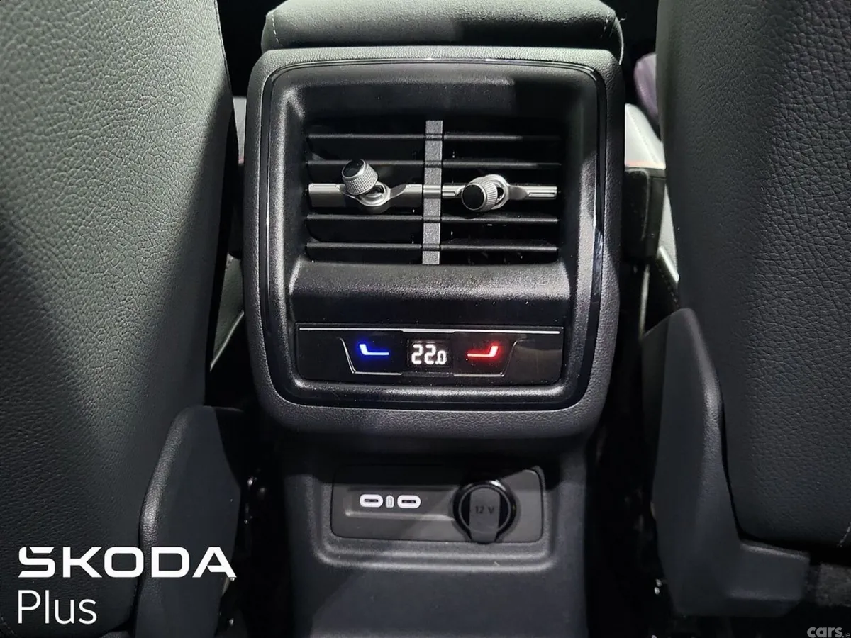 Skoda Kodiaq SUV, Petrol Plug-in Hybrid, 2026, Blue