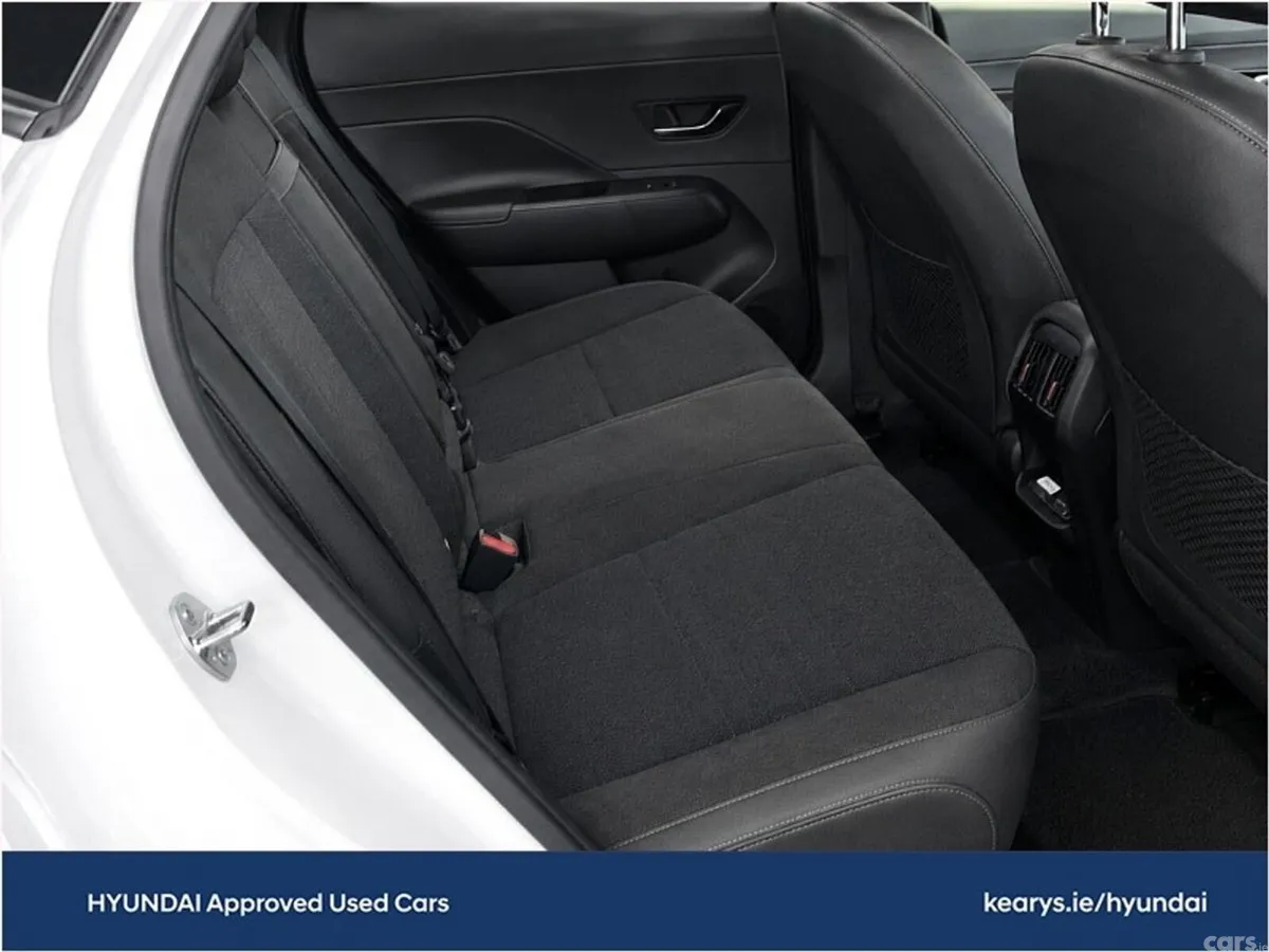 Hyundai KONA SUV, Electric, 2025, White