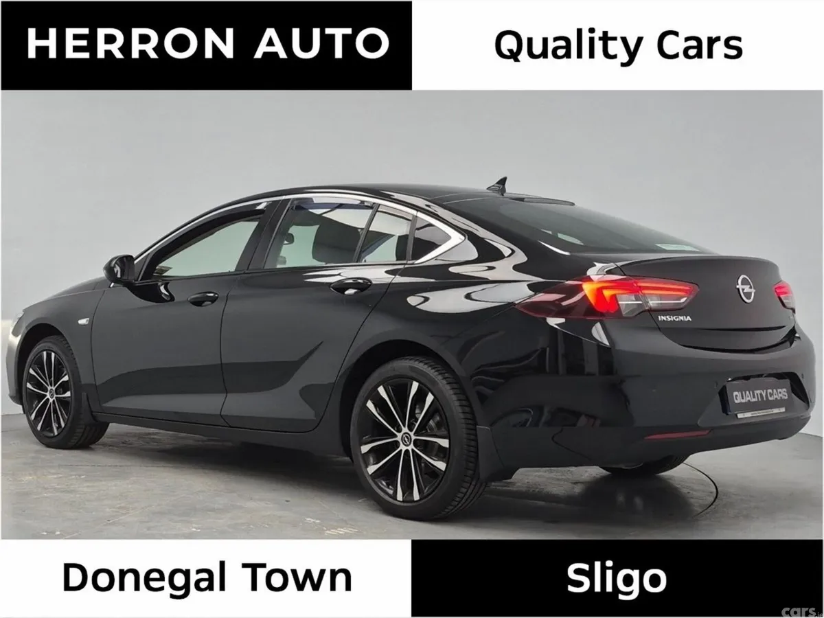Opel Insignia Hatchback, Diesel, 2022, Black