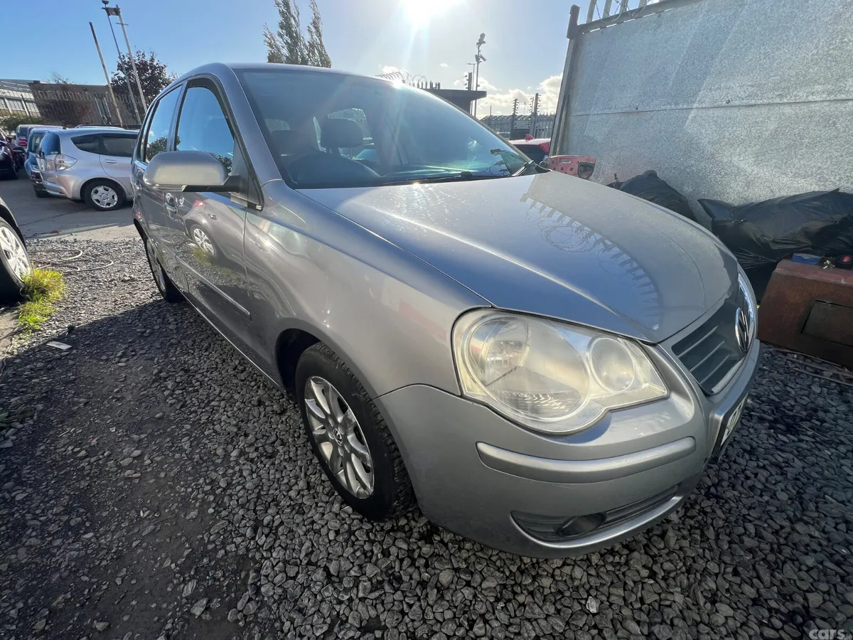 Volkswagen Polo Hatchback, Petrol, 2007, Silver