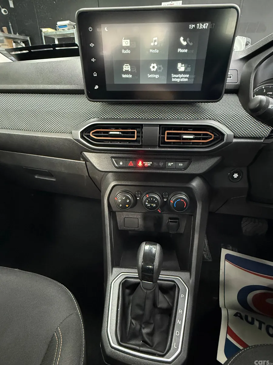 Dacia Sandero Stepway Hatchback, Petrol, 2023, Grey