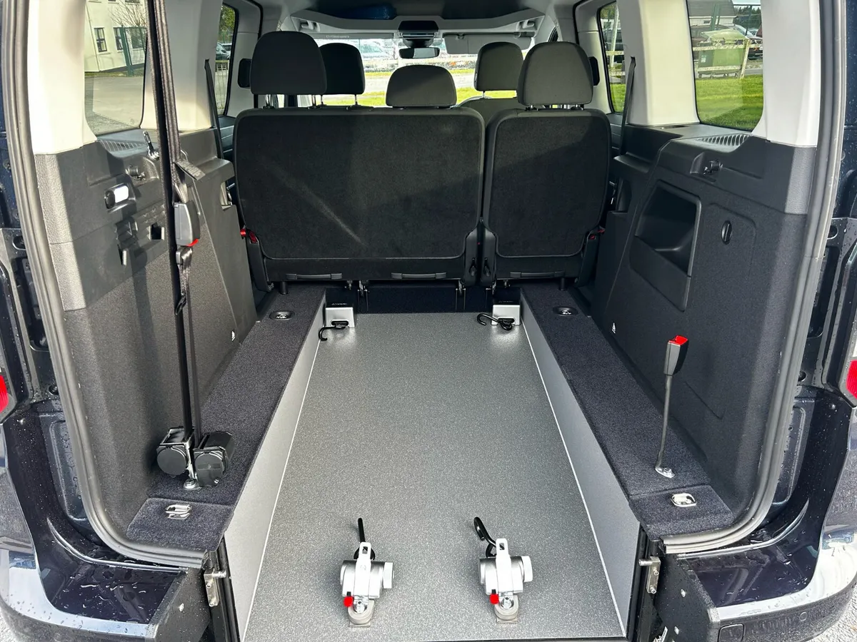 Ford Tourneo Connect MPV, Diesel, 2025, Grey