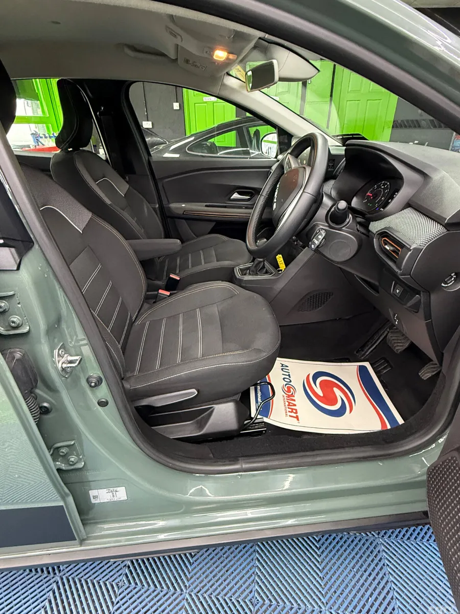 Dacia Sandero Stepway Hatchback, Petrol, 2023, Grey