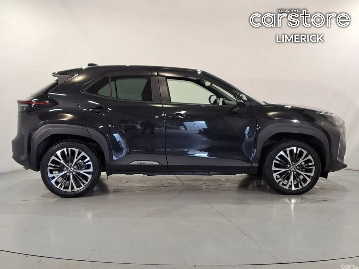 Toyota Yaris Cross MPV, Petrol Hybrid, 2023, Black