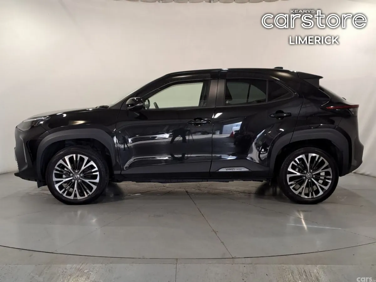 Toyota Yaris Cross MPV, Petrol Hybrid, 2023, Black