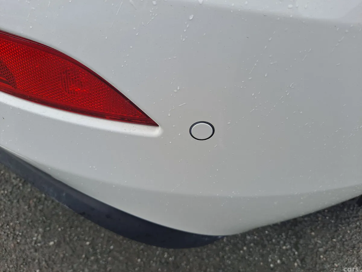 Volvo V40 Hatchback, Petrol, 2018, White