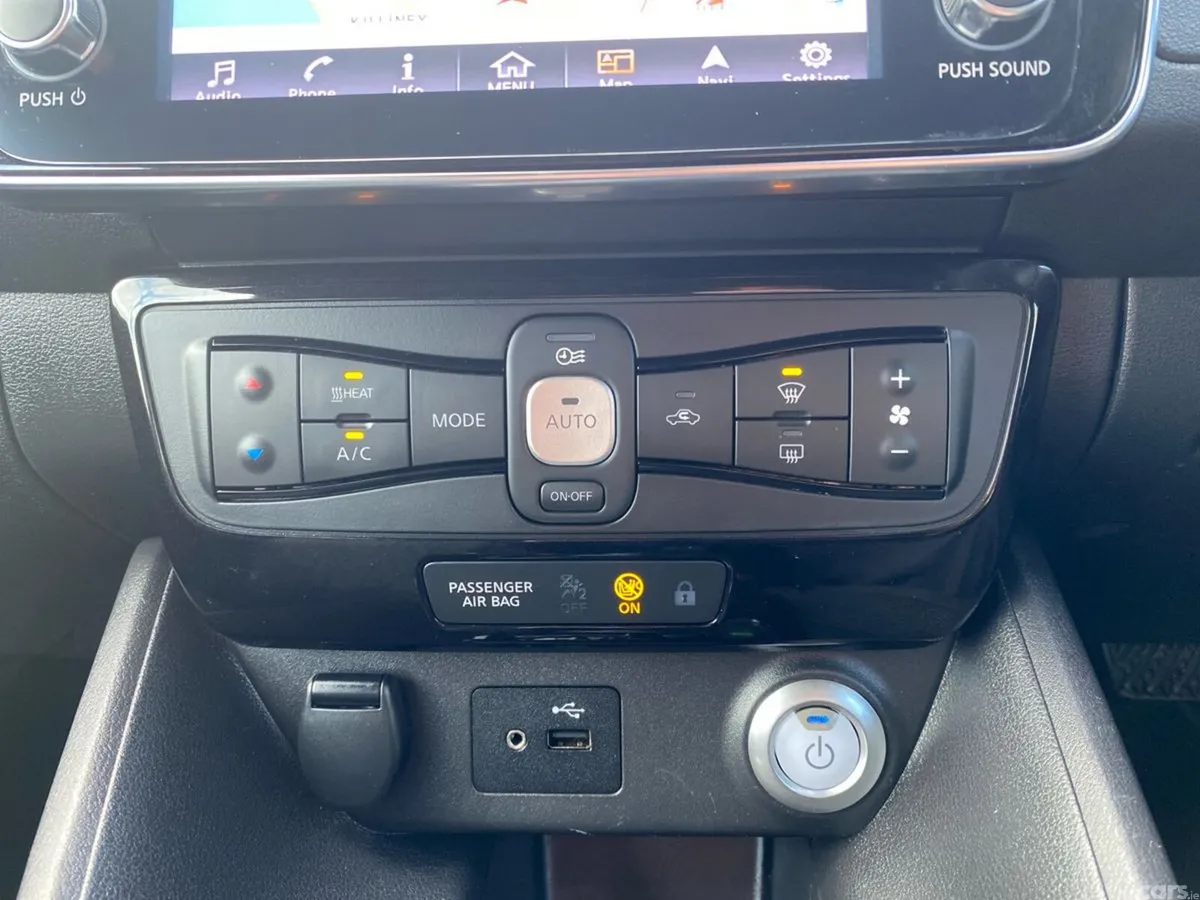 Nissan Leaf Hatchback, Electric, 2018, Grey