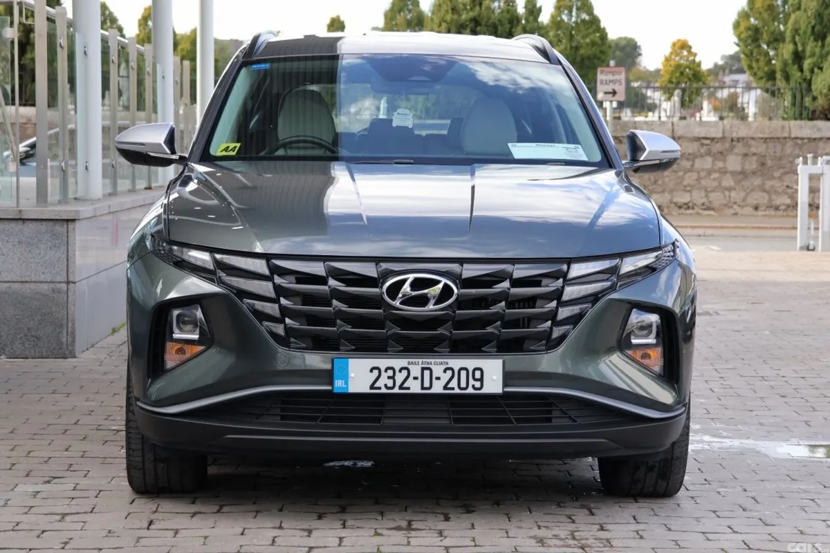 Hyundai Tucson SUV, Petrol Plug-in Hybrid, 2023, Grey