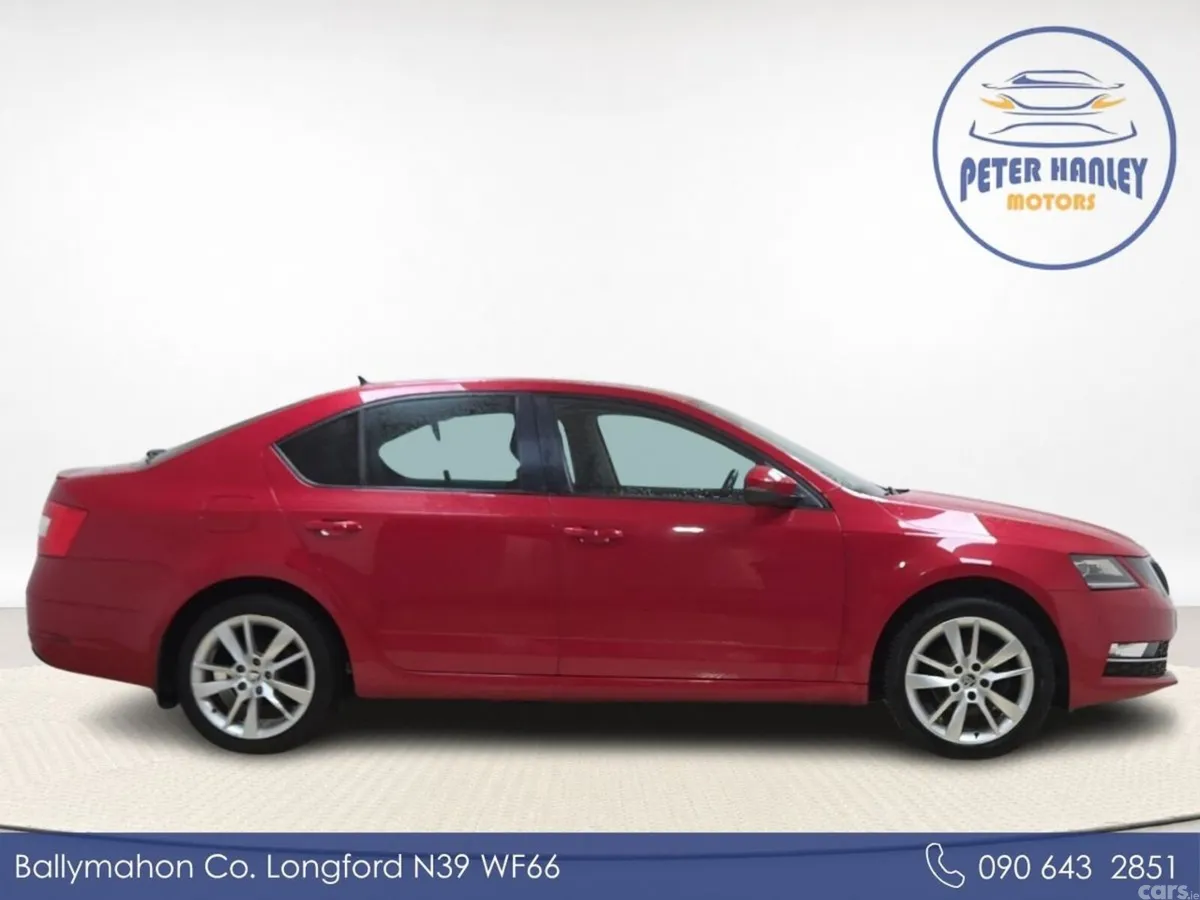 Skoda Octavia Hatchback, Petrol, 2018, Red