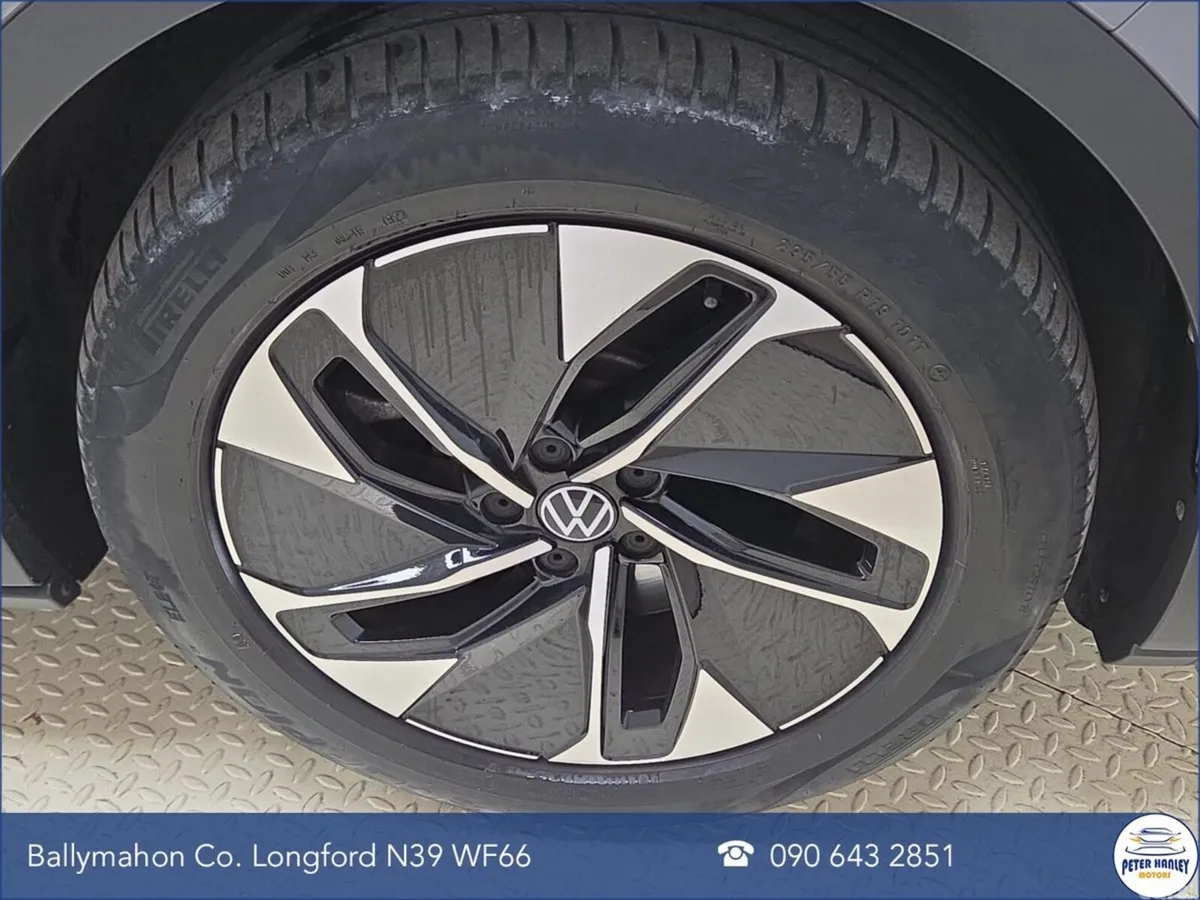 Volkswagen ID.5 SUV, Electric, 2023, Grey