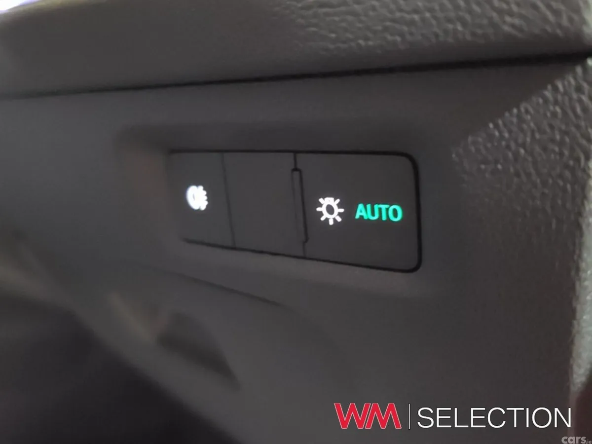 Skoda Octavia Saloon, Diesel, 2026, Red
