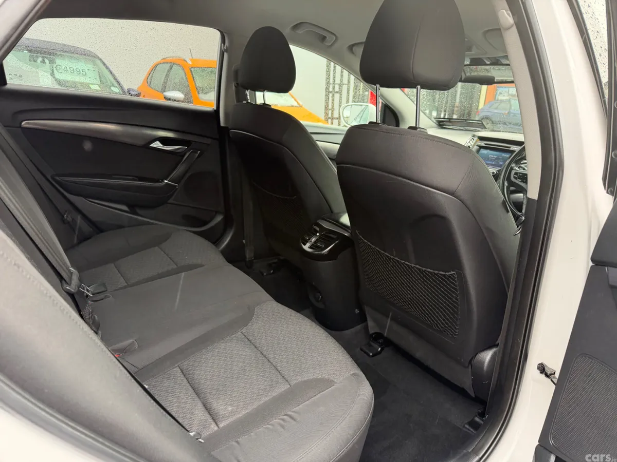 Hyundai i40 Saloon, Diesel, 2014, White