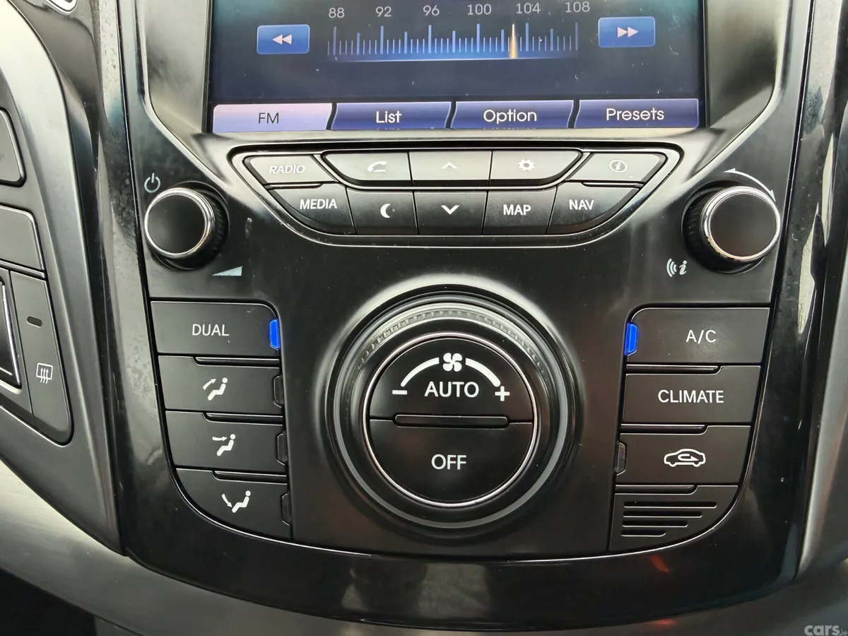 Hyundai i40 Saloon, Diesel, 2014, White