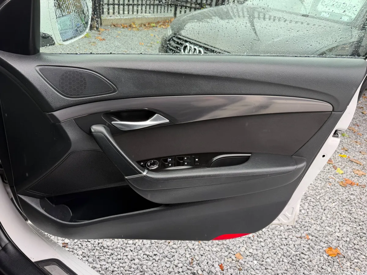 Hyundai i40 Saloon, Diesel, 2014, White