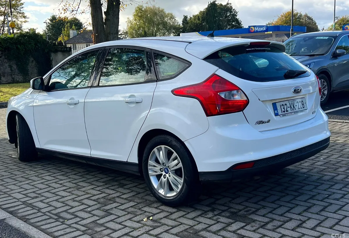 Ford Focus Hatchback, Diesel, 2013, White
