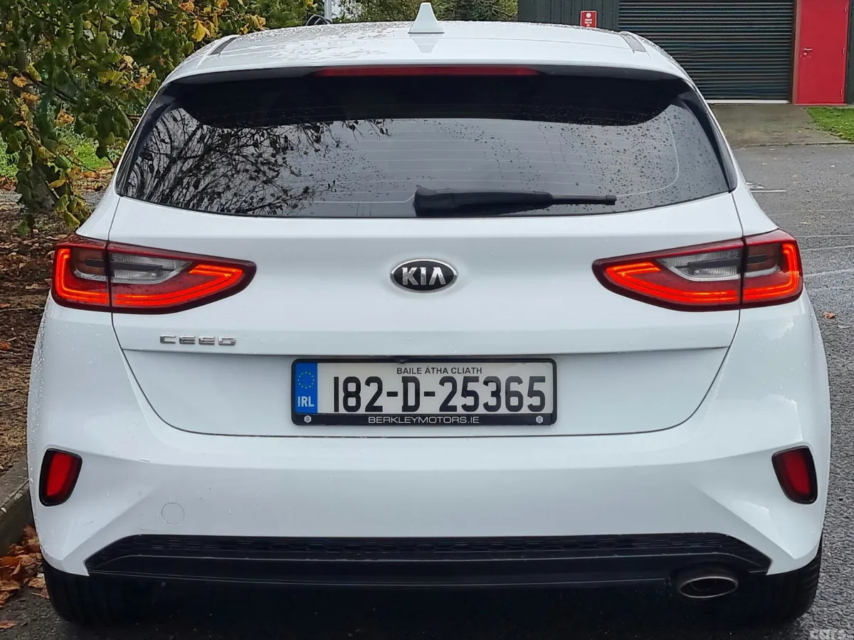 Kia Ceed Hatchback, Petrol, 2018, White