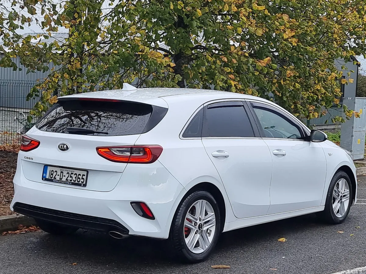 Kia Ceed Hatchback, Petrol, 2018, White