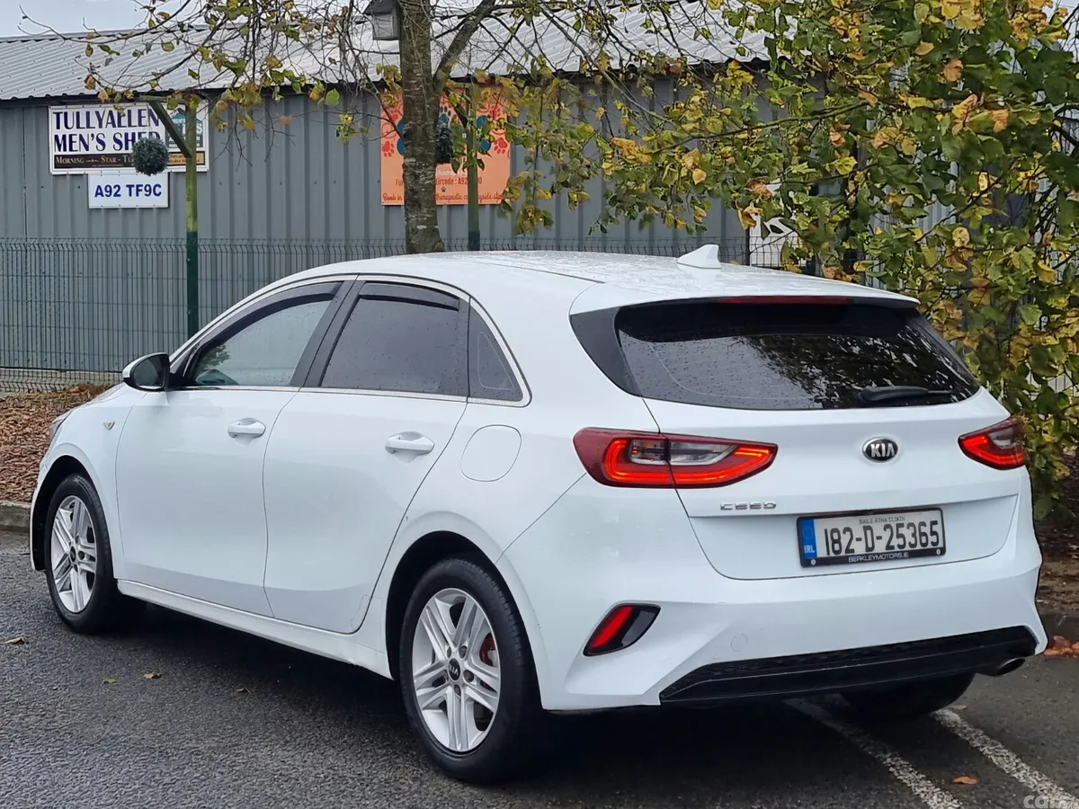 Kia Ceed Hatchback, Petrol, 2018, White