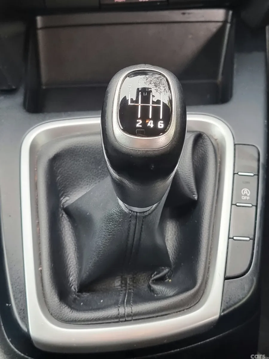 Kia Ceed Hatchback, Petrol, 2018, White