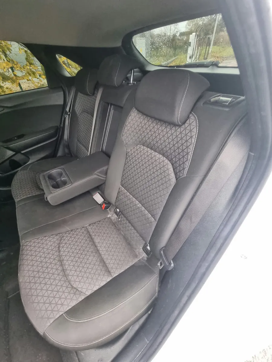 Kia Ceed Hatchback, Petrol, 2018, White