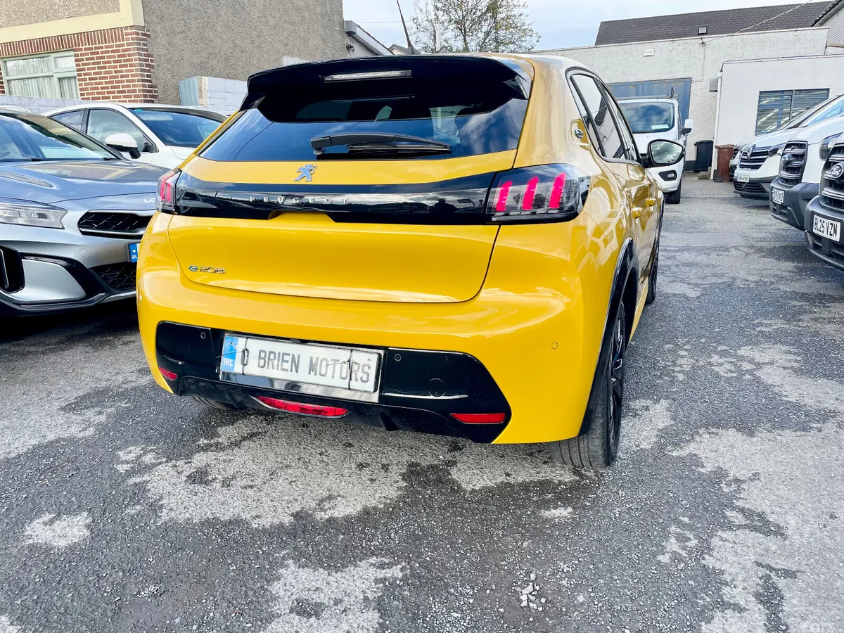 Peugeot 208 Hatchback, Electric, 2023, Yellow