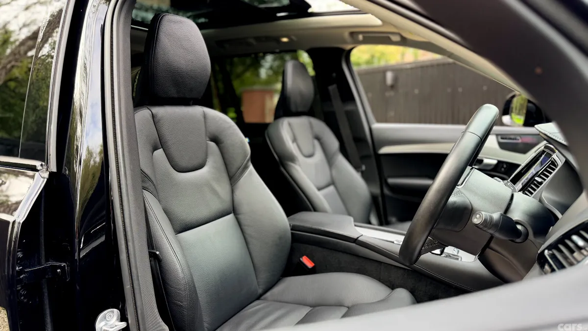 Volvo XC90 SUV, Petrol Plug-in Hybrid, 2023, Black