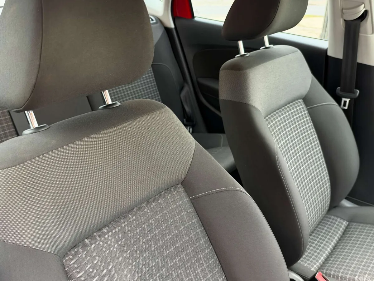 Volkswagen Polo Hatchback, Diesel, 2015, Red