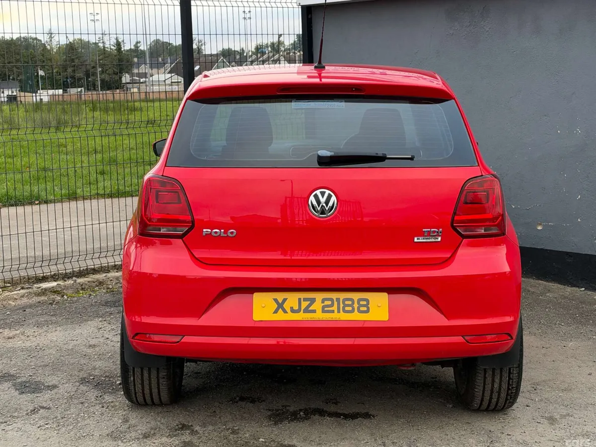 Volkswagen Polo Hatchback, Diesel, 2015, Red
