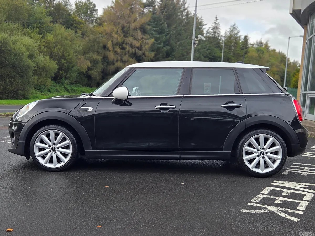 Mini Cooper Hatchback, Diesel, 2015, Black