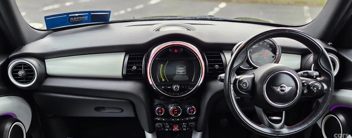 Mini Cooper Hatchback, Diesel, 2015, Black